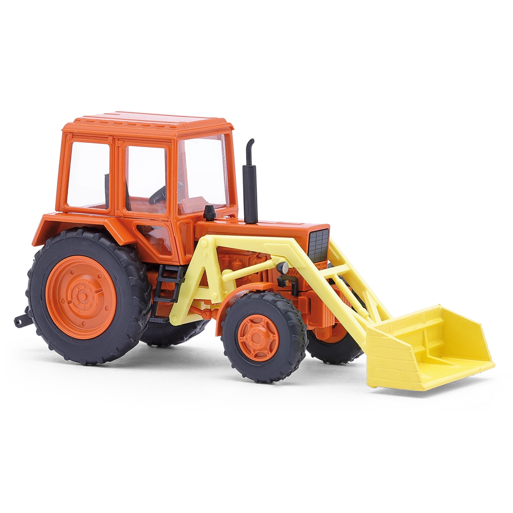 Belarus MTS-82 mit Frontlader und breiter Schaufel Modell von Busch 1:87