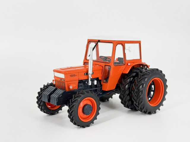 Fiat 1000 DT Cab Modell von Replicagri 1:32