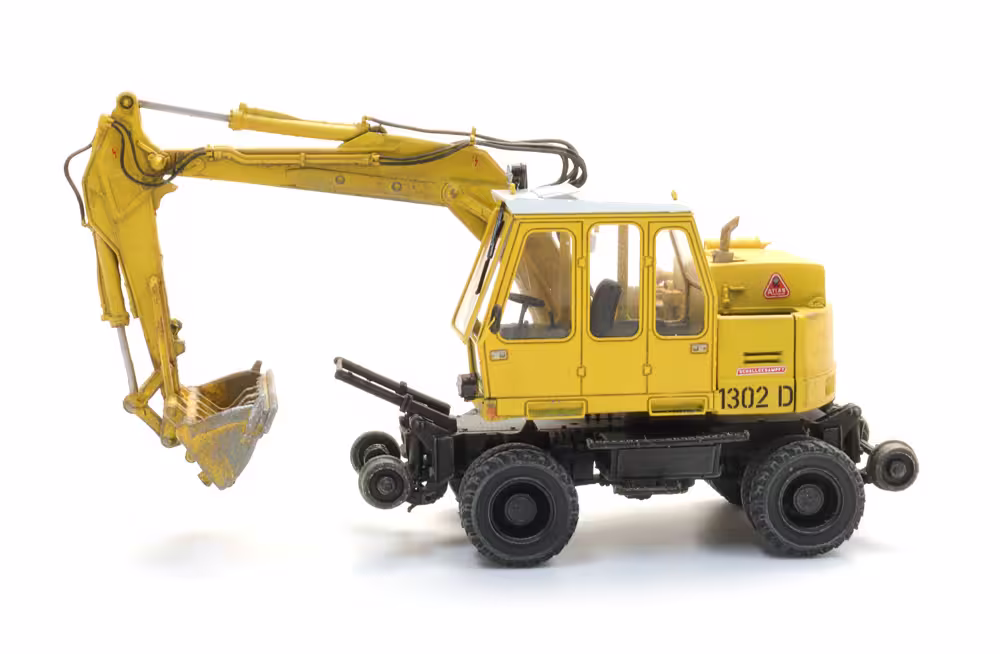 MA76296-1 Artikelname: Atlas 1302 DKZW Zweiwegebagger Bausatz Originalhersteller: Atlas Modelltyp: 1302 von Artitec im Maßstab: 1:87 Hersteller-Nr: 10.439