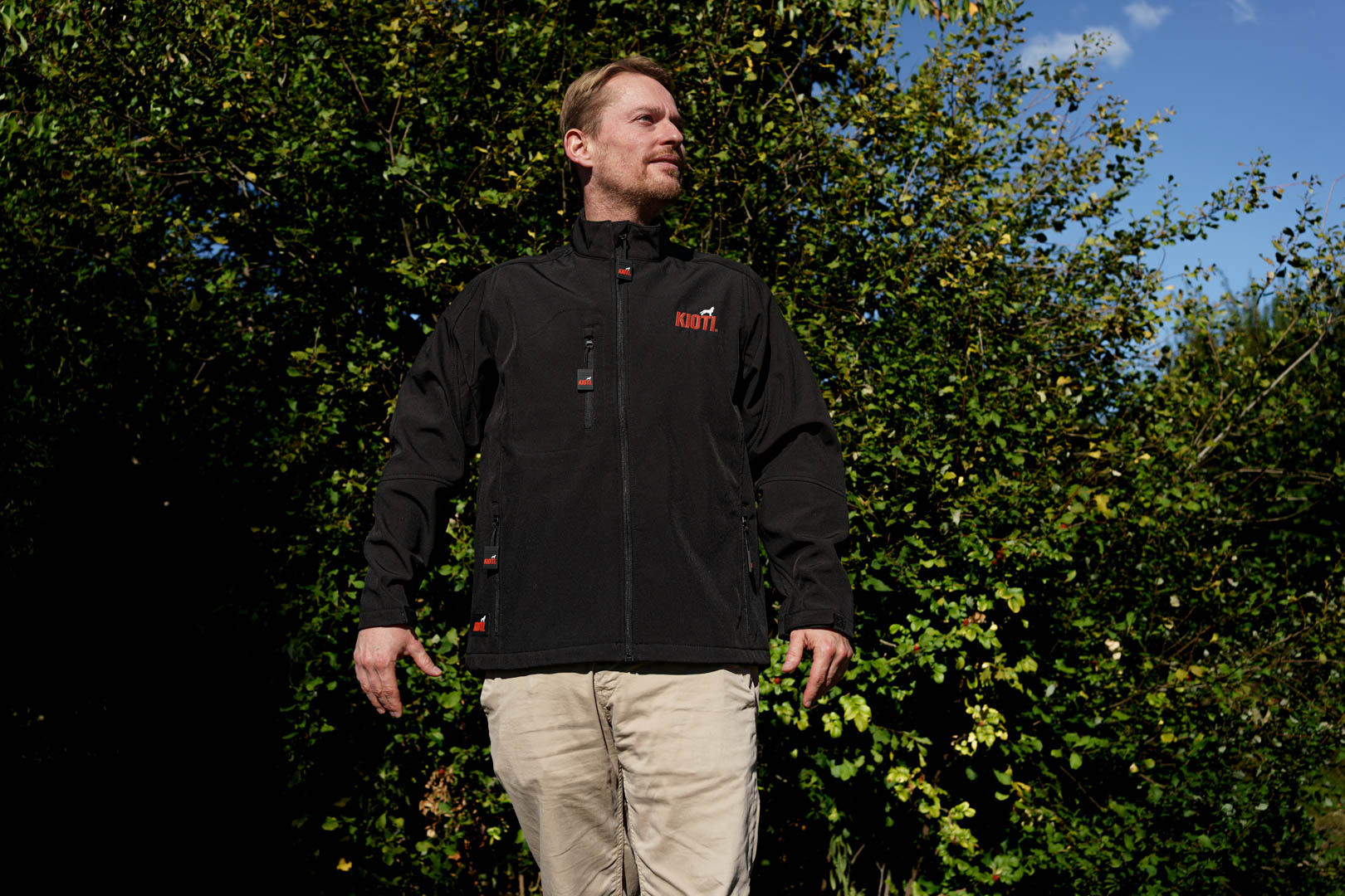 KIOTI Softshelljacke schwarz