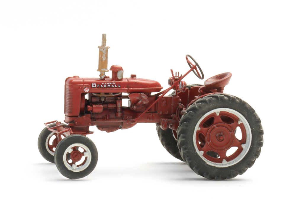 MA76292-1 Artikelname: Farmall C traktor Originalhersteller: Farmall Modelltyp: C von Artitec im Maßstab: 1:87 Hersteller-Nr: 387.707