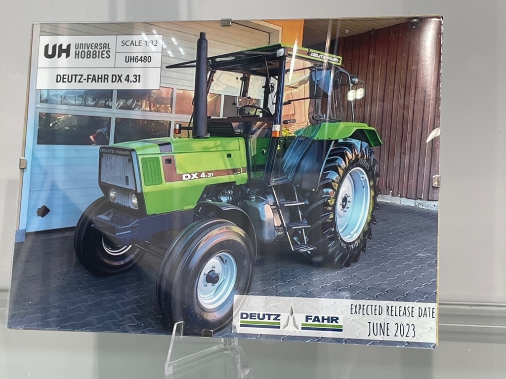 Deutz-Fahr DX 4.31 Modell von Universal Hobbies 1:32