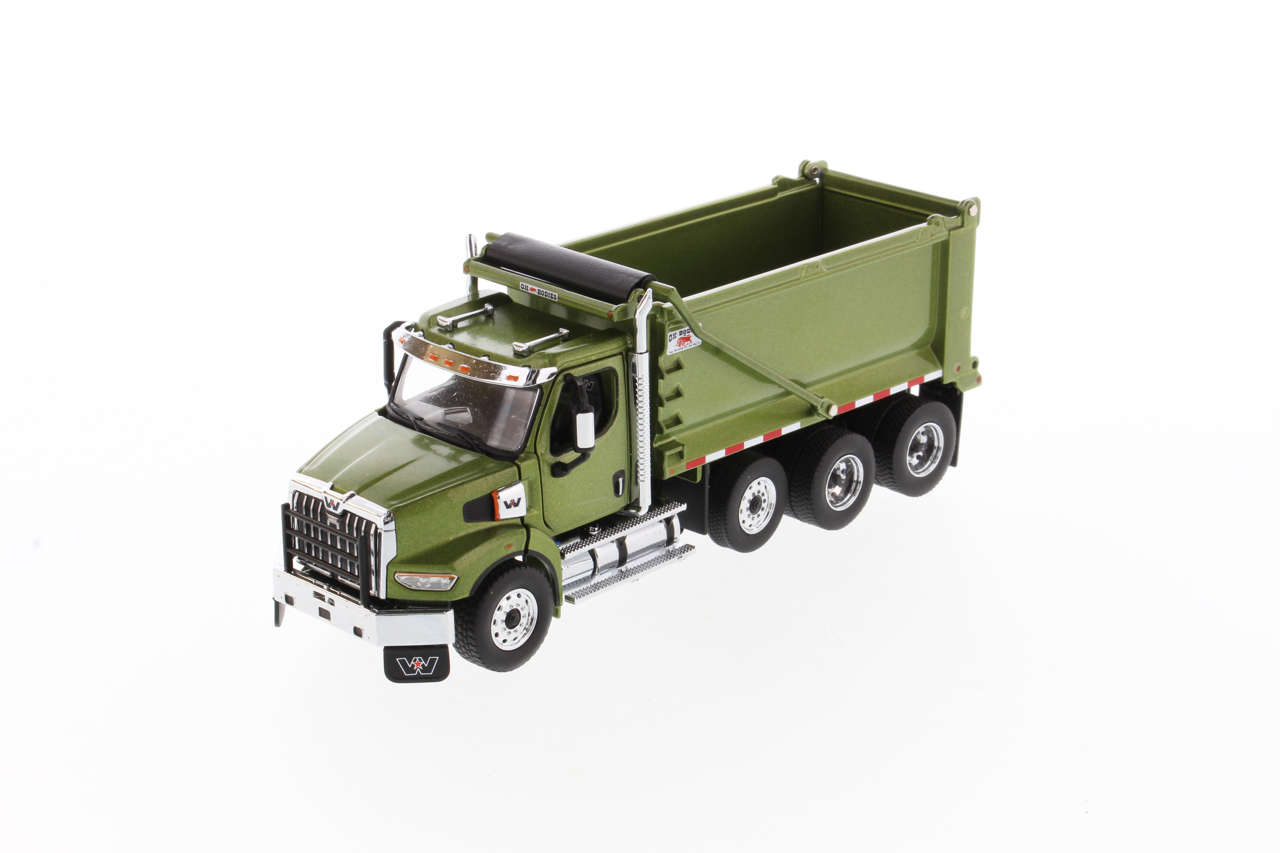 Western Star 49X SBFA Ox Stampede Muldenkipper olivgrün-1