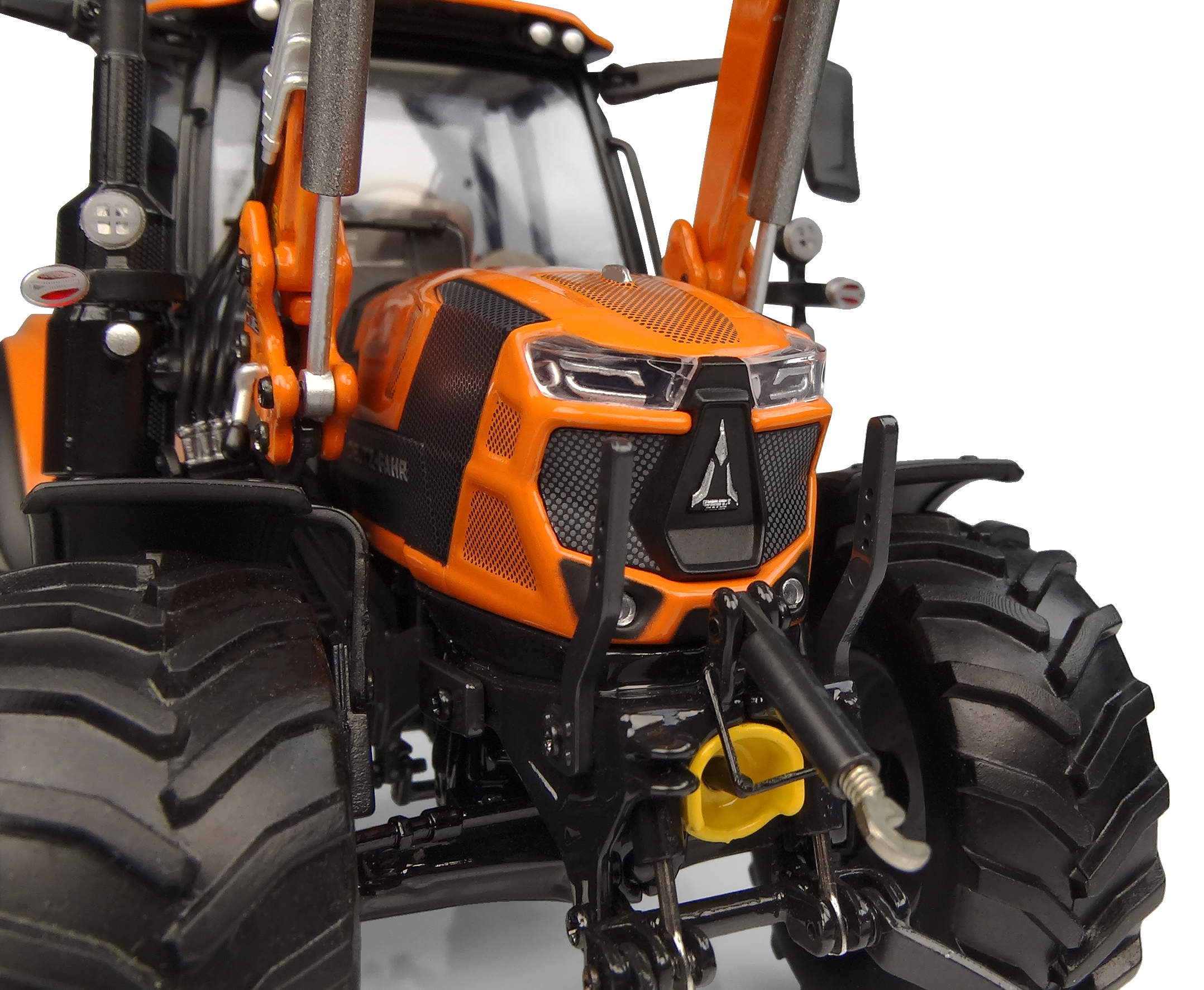 Deutz-Fahr 6150.4 TTV mit Stoll FZ 43-27 Frontlader Municipal version Modell von Universal Hobbies 1:32