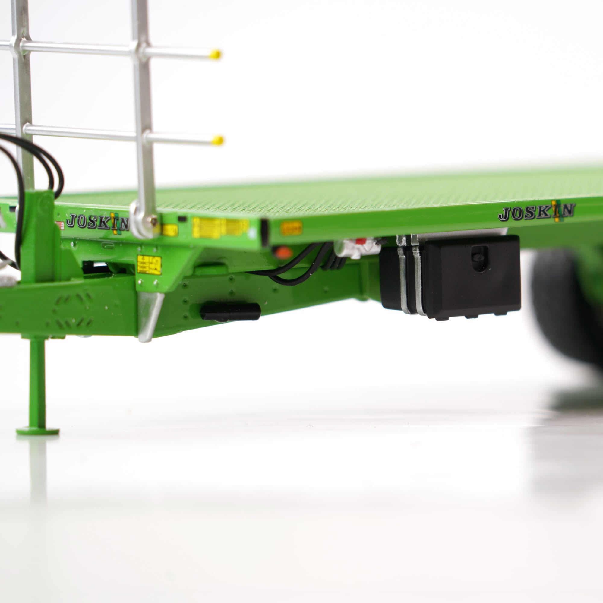 Joskin Wago WSP80000D14 Modell von Universal Hobbies 1:32