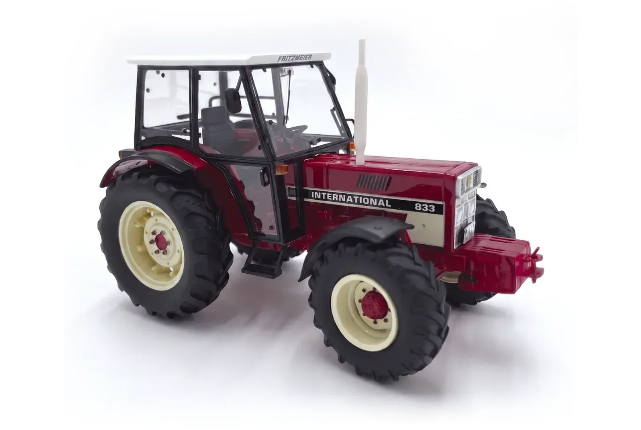 IHC 833 4WD 1st Edition Modell von agrarfox models 1:32