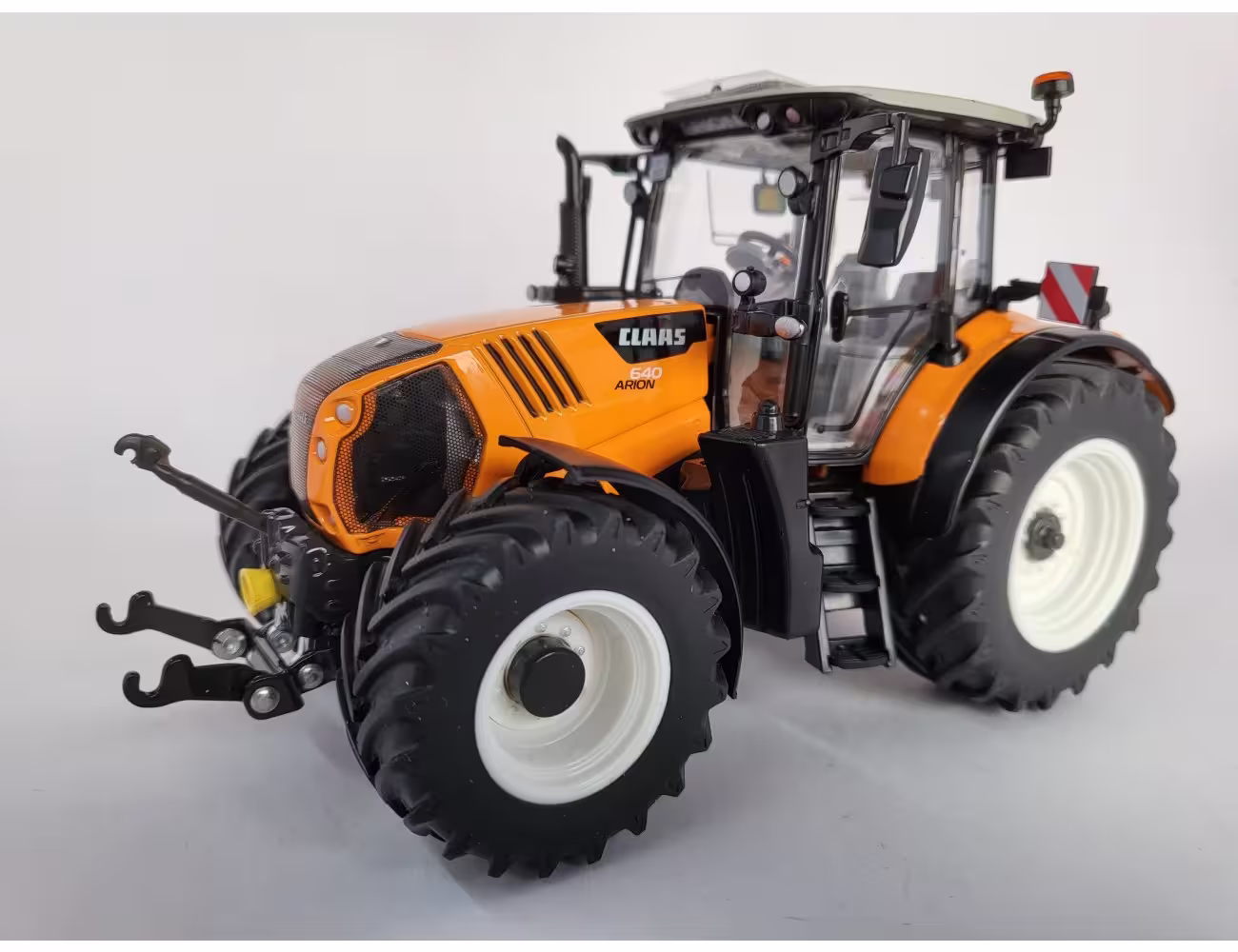 Claas Arion 640 Lim. Edt. orange-1