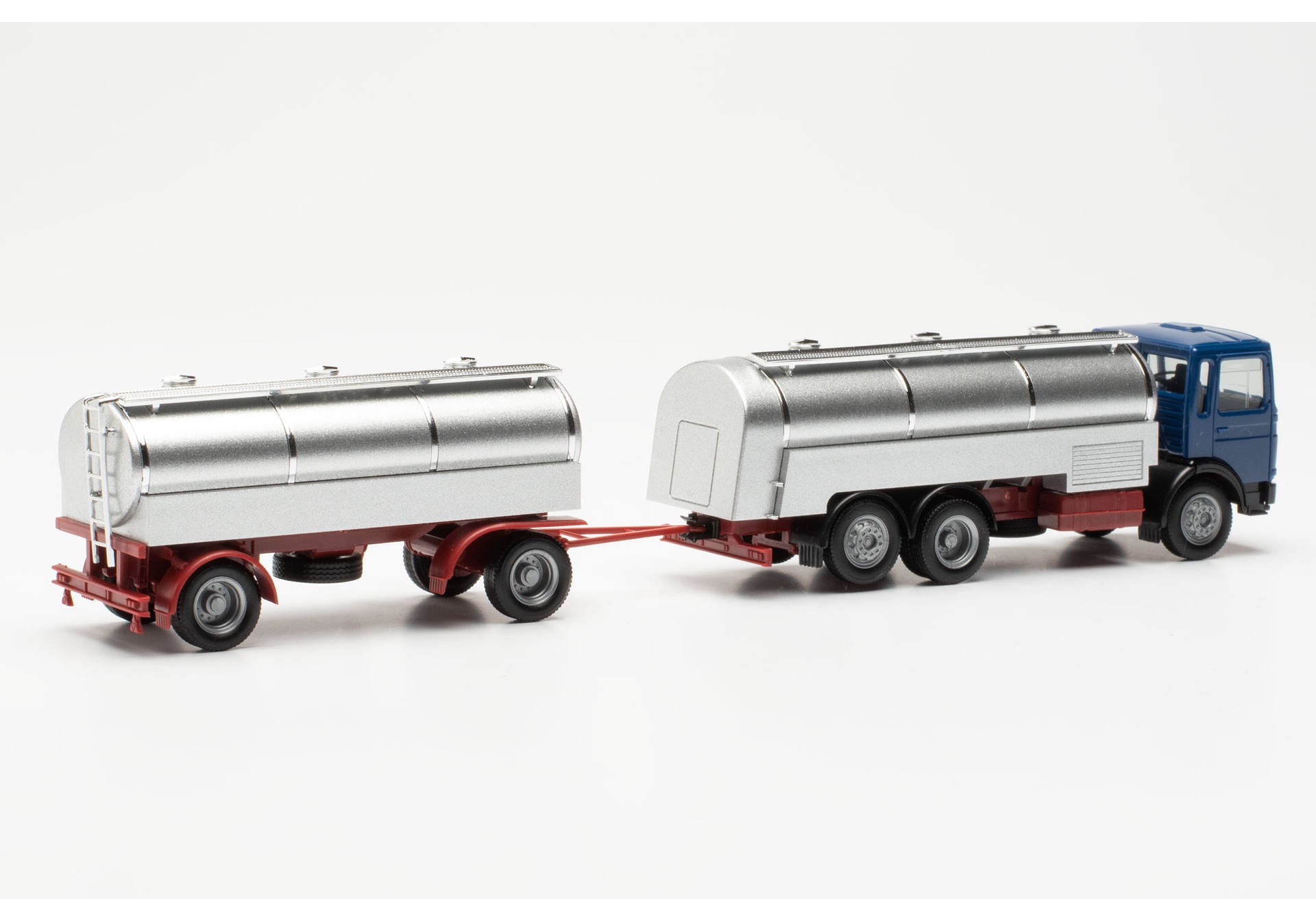 MAN F8 Milchtank-Hängerzug Modell von herpa 1:87