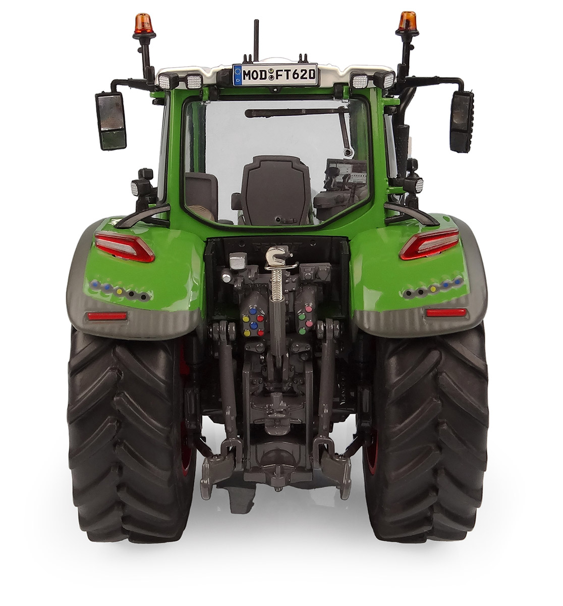 Fendt 620 Vario Modell von Universal Hobbies 1:32