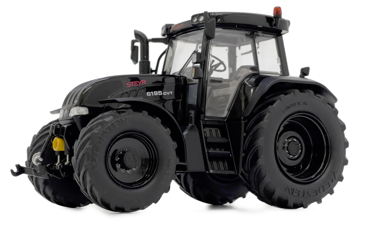 Steyr CVT 6195 Black Lim. Edt. Modell von MarGe Models 1:32