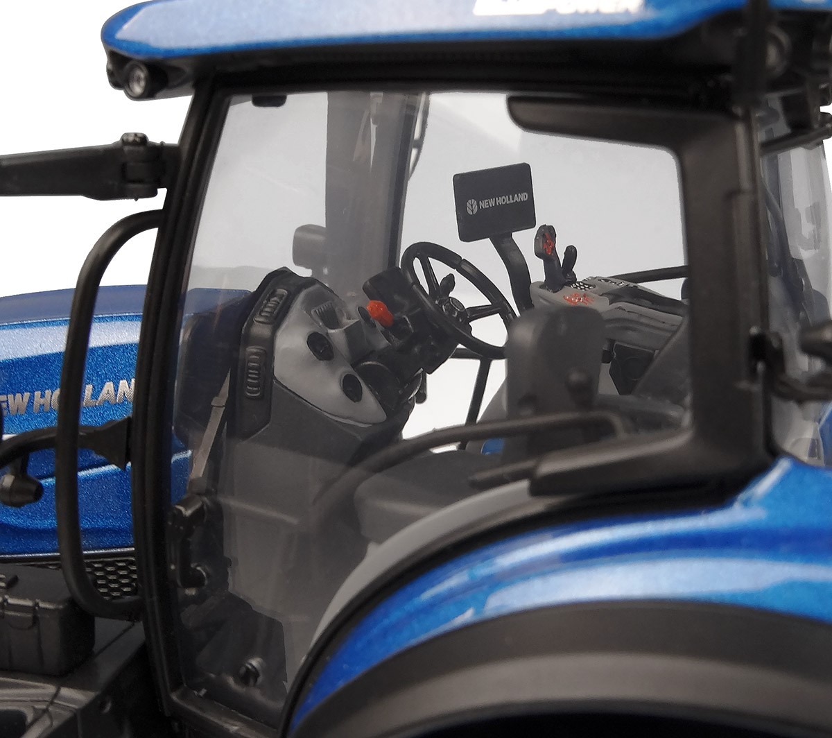New Holland T7.225 Blue Power (2026) Modell von Universal Hobbies 1:32