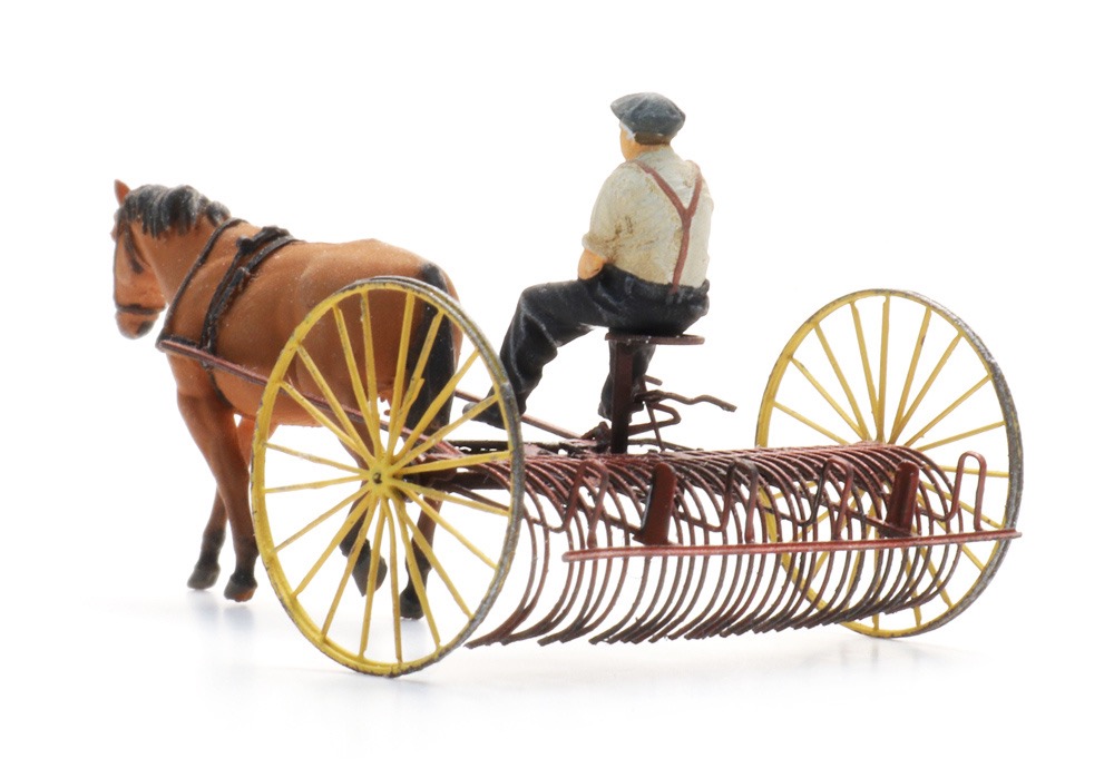 Heurechen mit Pferd Modell von Artitec 1:87