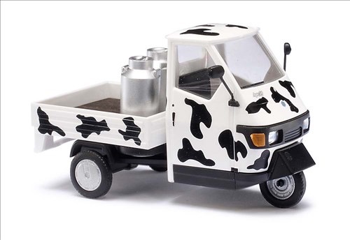 Piaggio Ape 50 mit Milchkannen Ladefläche aus Echtholz Modell von Busch 1:43