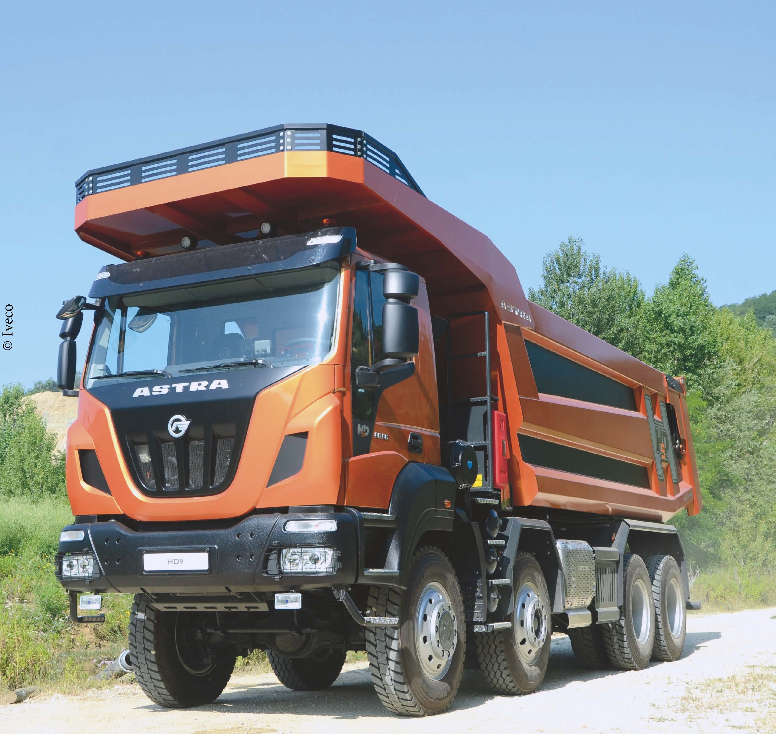 Schwertransporte - Starke Trucks große Lasten