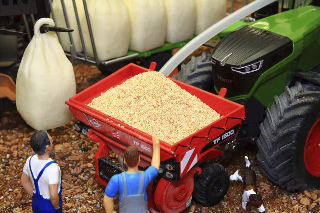 Saatgut im 450 g Beutel Modell von Brushwood Toys 1:32 eilbote-onlineshop - Agrarfox
