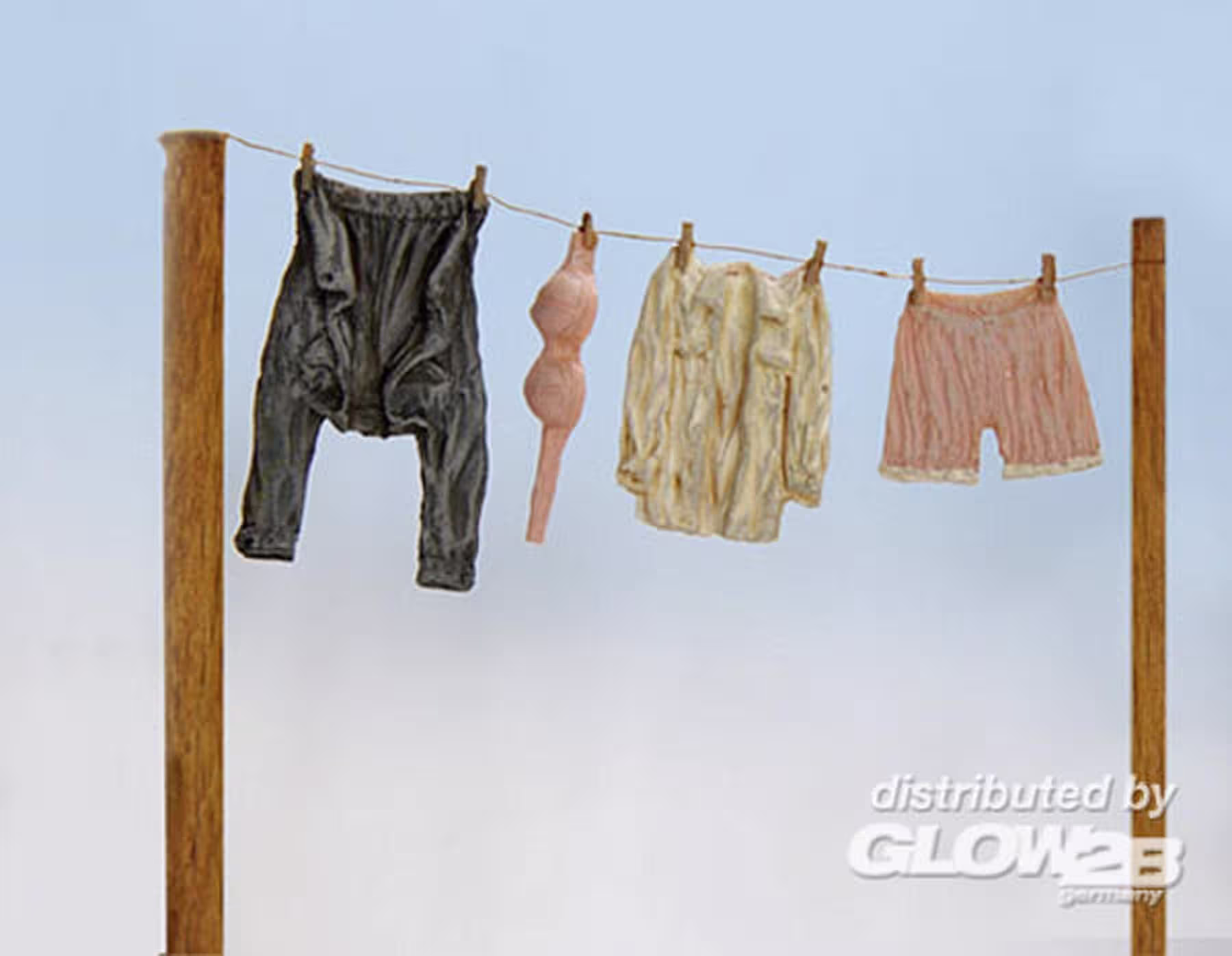 Kleidung auf der Wäscheleine Modell von Plus Model 1:35 eilbote-onlineshop - Agrarfox