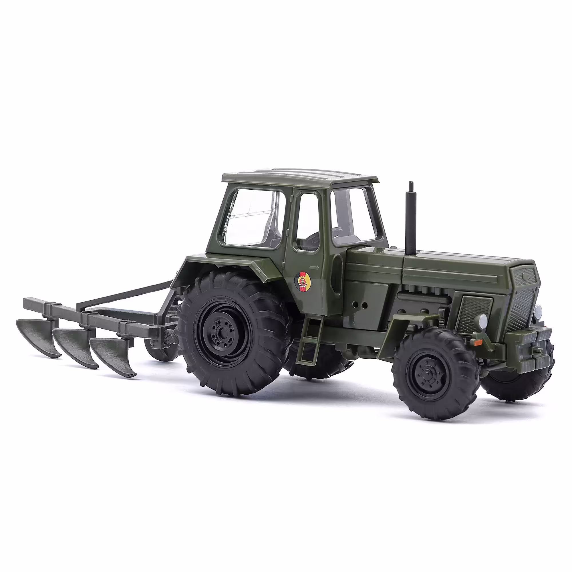 MA76386-1 Artikelname: Traktor Fortschritt ZT 303 D mit Dreischarpflug NVA Originalhersteller: Fortschritt Modelltyp: ZT 303-D von Busch im Maßstab: 1:87 Hersteller-Nr: 54207
