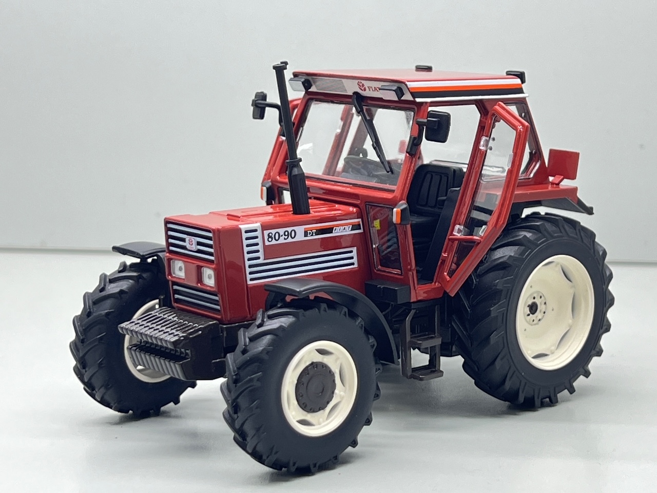 Fiat 80.90 DT Modell von Replicagri 1:32