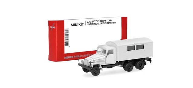 MiniKit IFA G5 Koffer-LKW 3achs - weiß Modell von Herpa 1:87