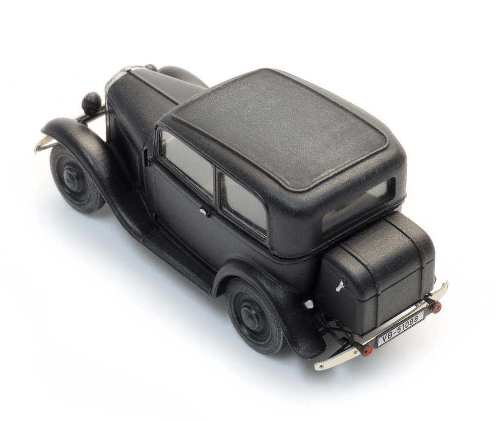 Opel 1.2L Limousine schwarz Modell von Artitec 1:87