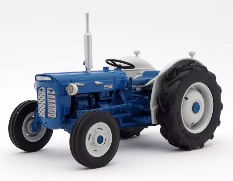 Fordson Super Dexta 1963 Modell von Legend Farm Models 1:32 eilbote-onlineshop - Agrarfox