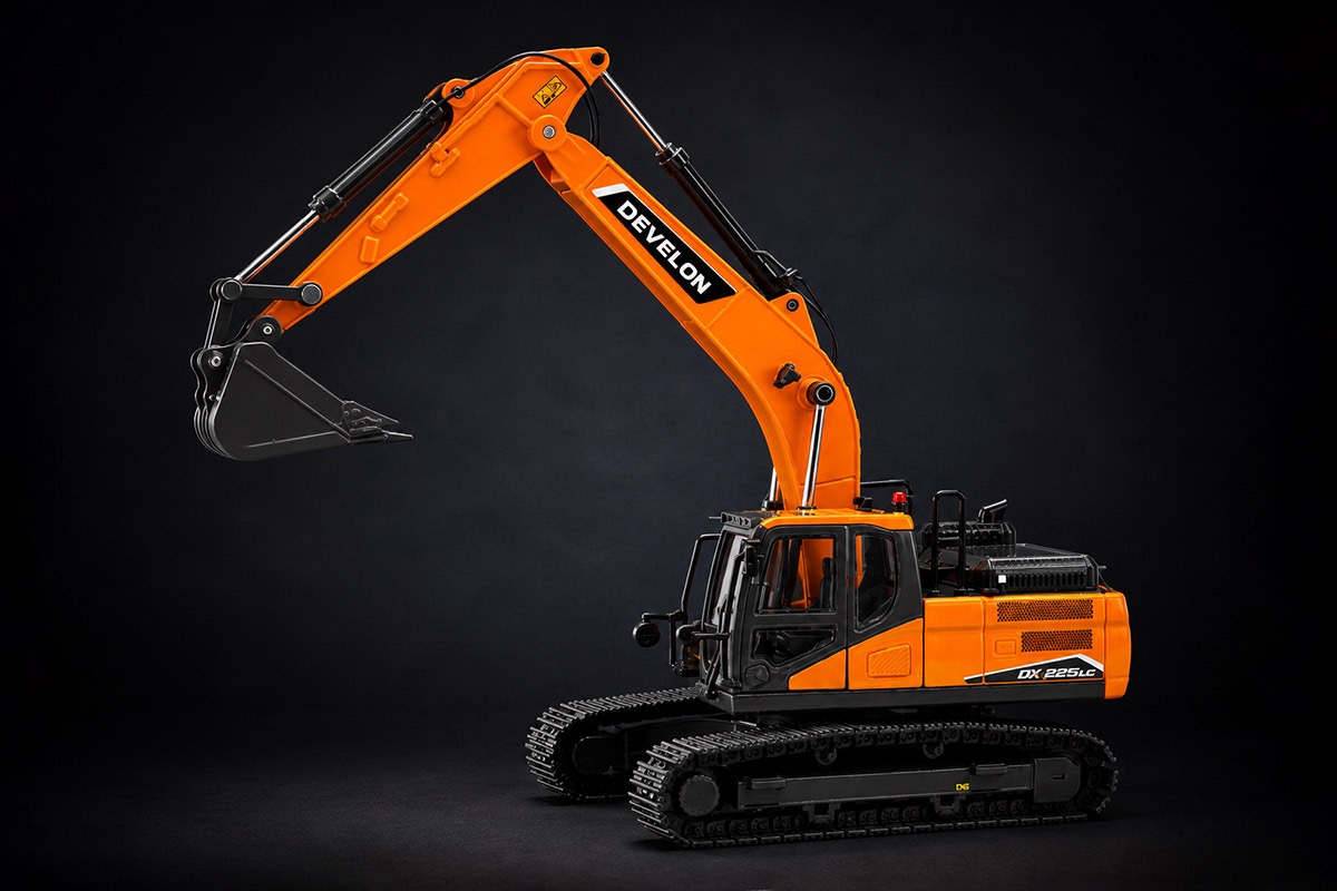 MA77006-1 Artikelname: Develon DX225 Originalhersteller: Develon von Imc Models im Maßstab: 1:50 Hersteller-Nr: 16-1040
