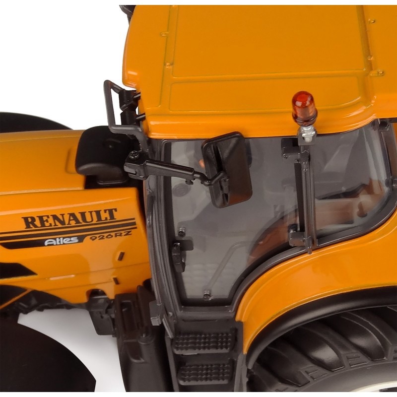 Renault Atles 926RZ mit Frontgewicht Modell von Universal Hobbies 1:32