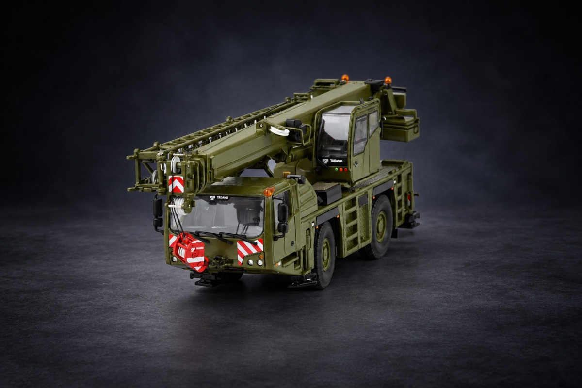 Tadano AC 2.040-1 Army Edition Modell von Imc Models 1:50