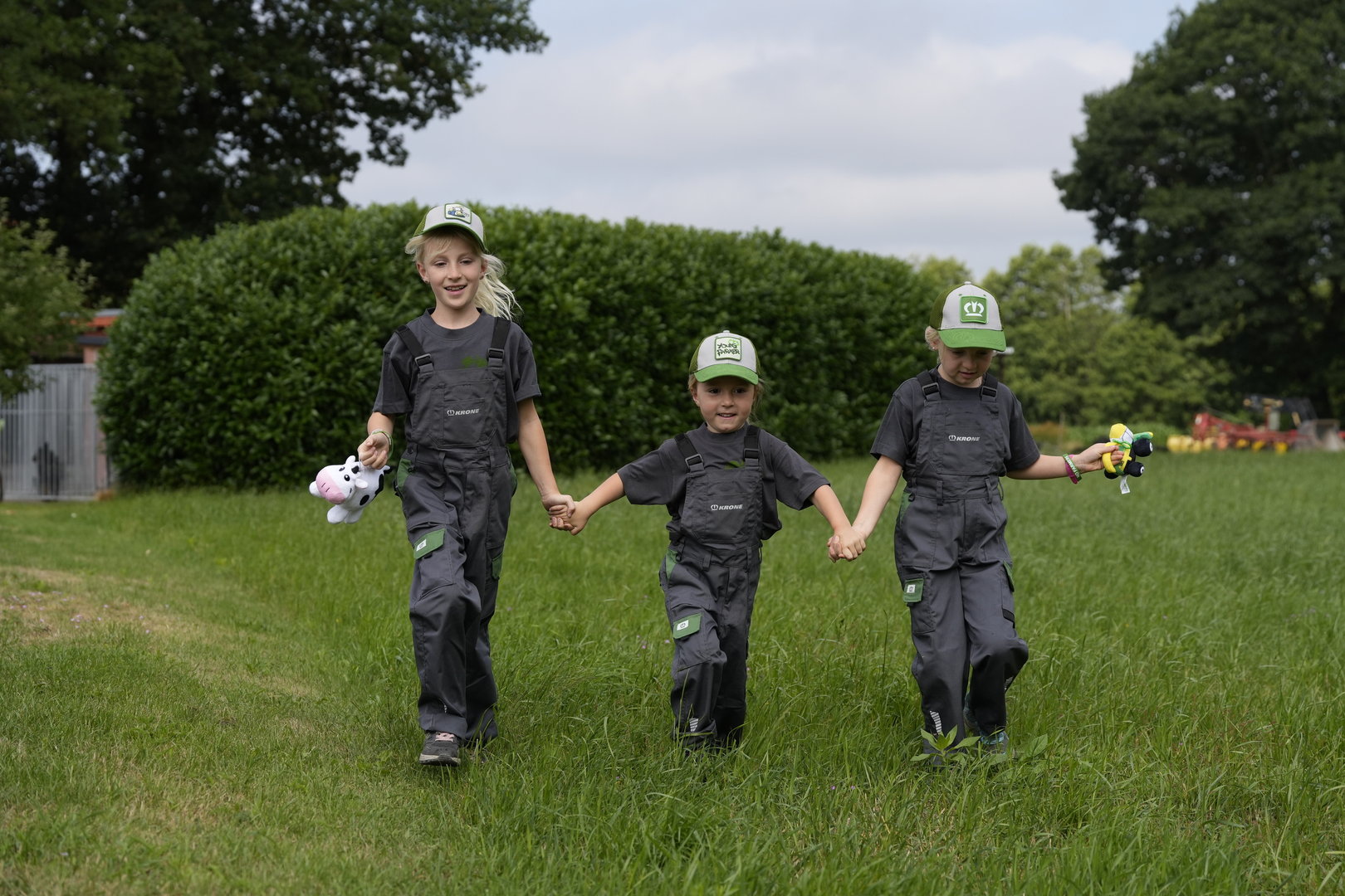 Krone Latzhose Kinder