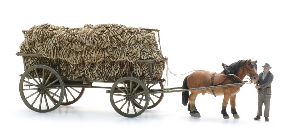 Leiterwagen Heuernte + Figur Modell von Artitec 1:87