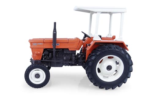 Fiat 750 Special – 2WD mit Sonnendach Modell von Universal Hobbies 1:32