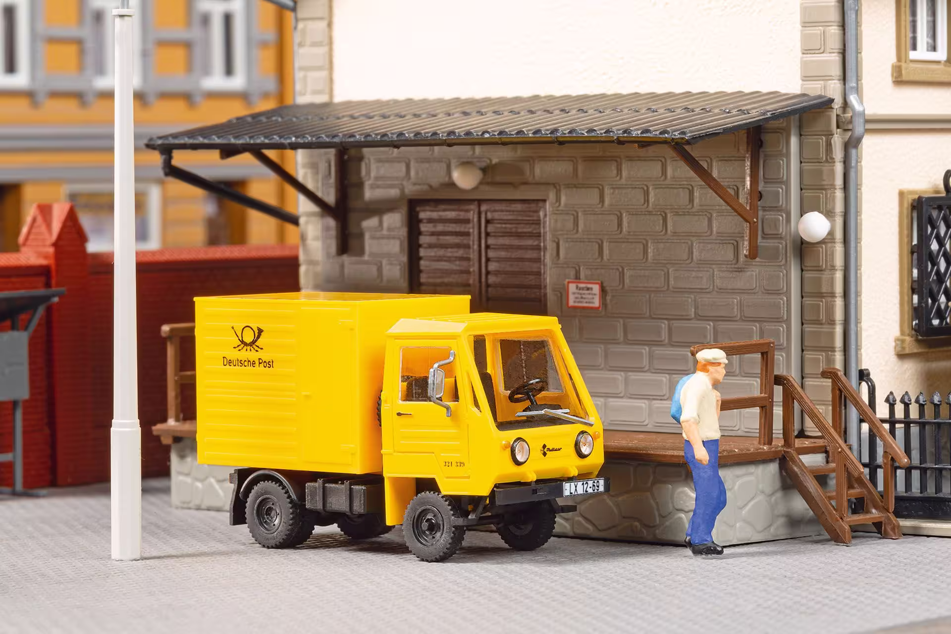MA74212-1 Artikelname: M25 Kofferaufbau Post Originalhersteller:  Modelltyp: M25 von Auhagen im Maßstab: 1:87 Hersteller-Nr: 66048