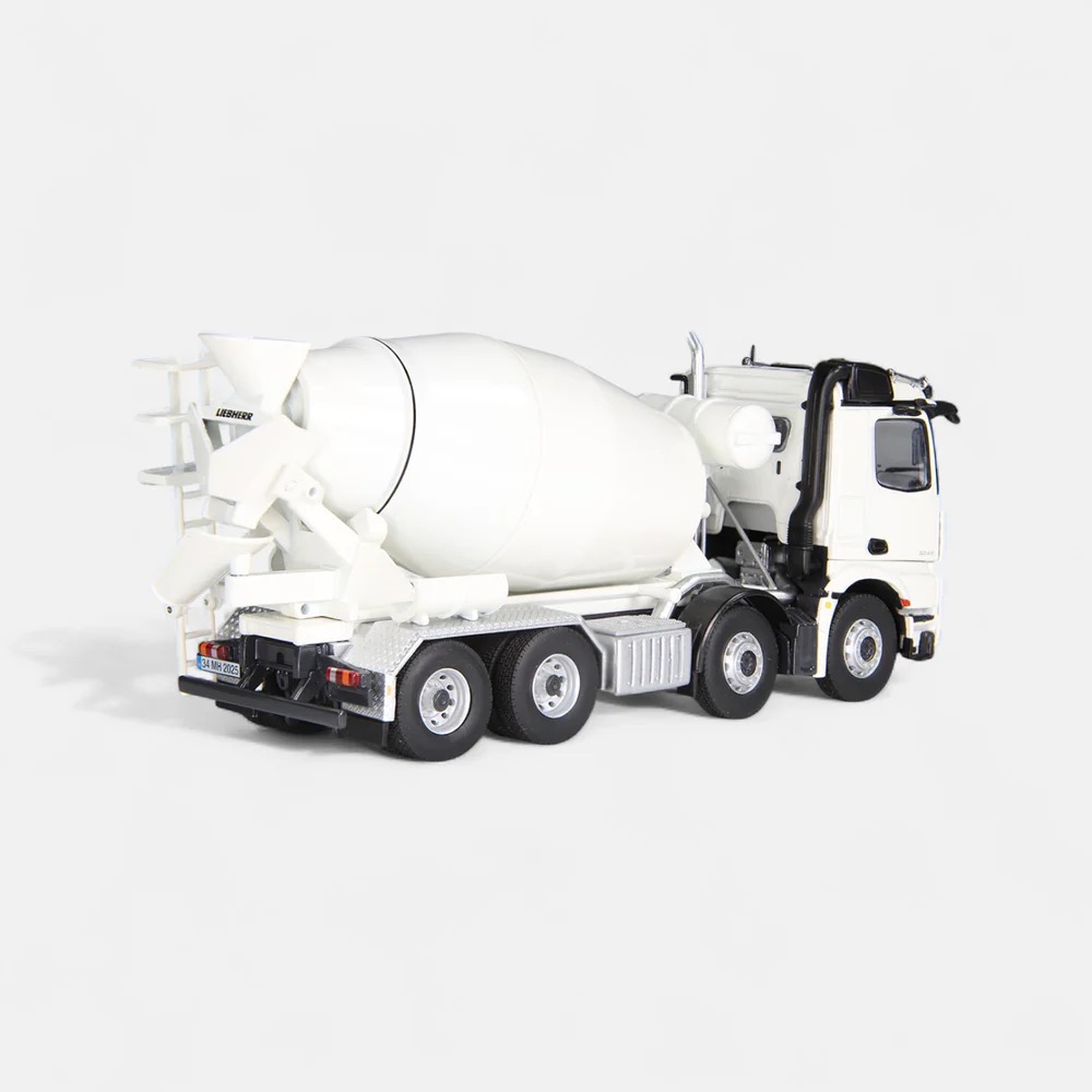 Mercedes-Benz Arocs 8x4 Betonmischer Modell von Nzg 1:50