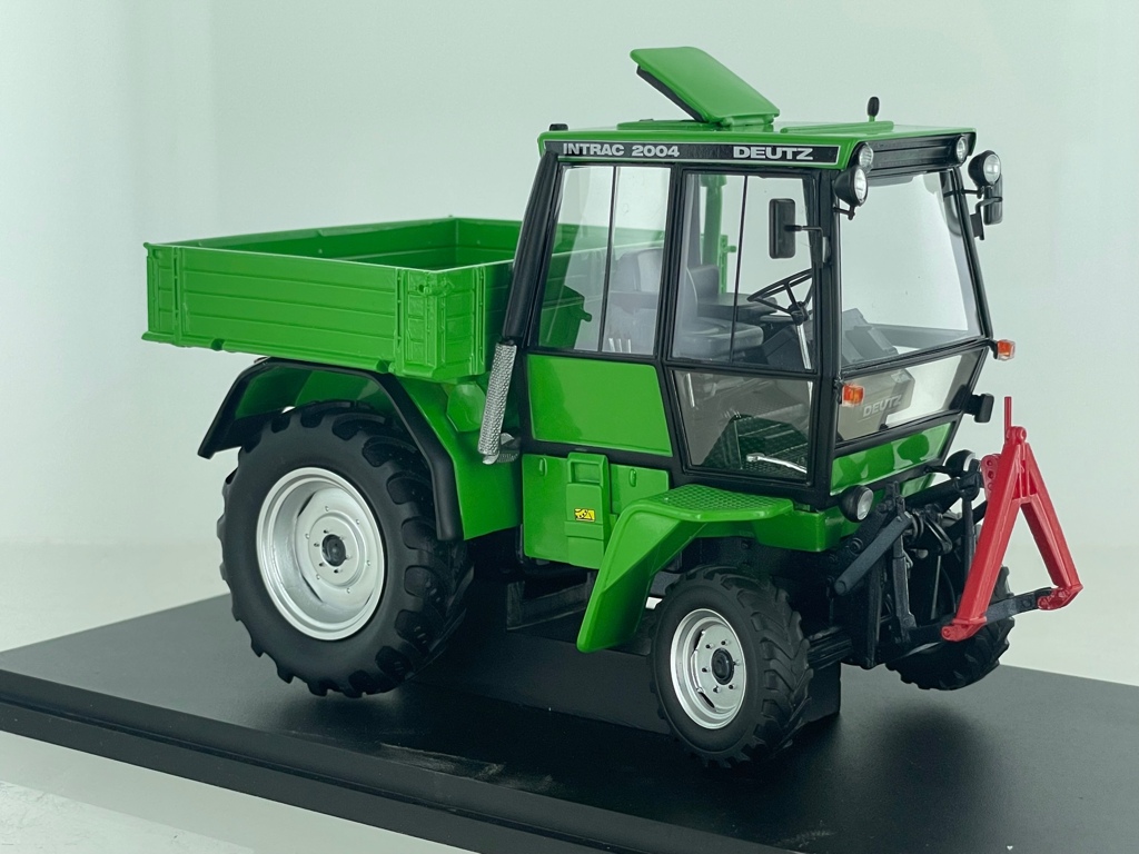 Deutz Intrac 2004GI mit Pritsche Limited Edition Modell von AutoCult 1:32