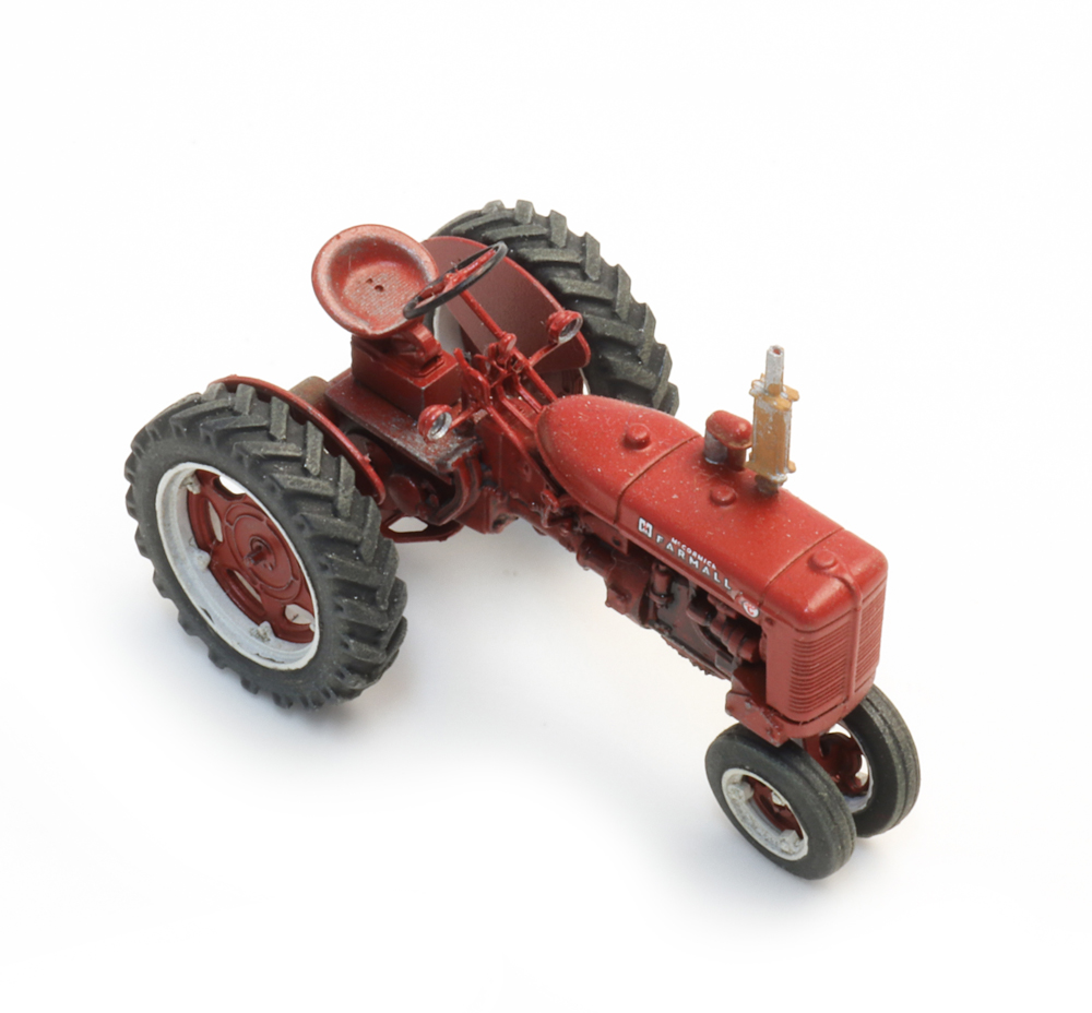 Farmall C Reihenkulturtraktor Modell von Artitec 1:87