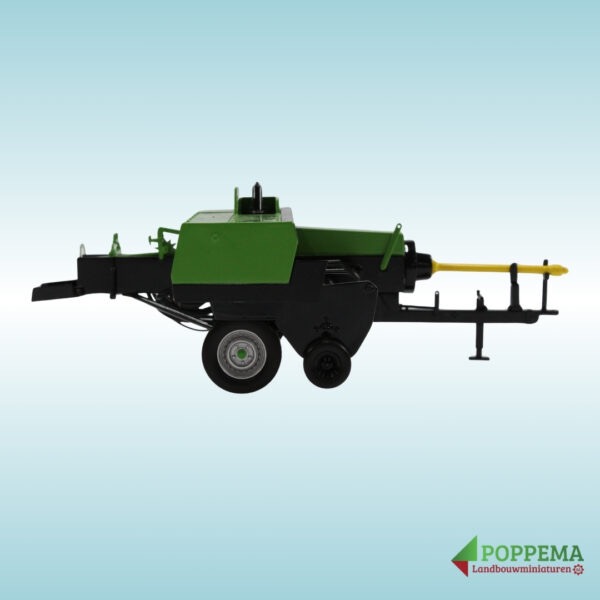Fahr HD 440 Ballenpresse grün  Modell von Poppema 1:32