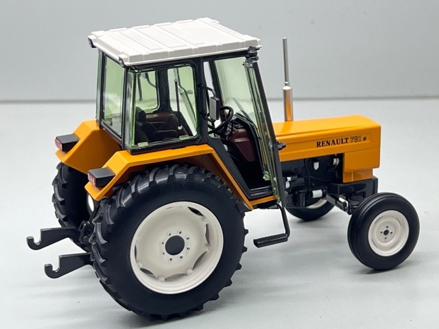 Renault 781 S mit Frontgewicht Modell von Replicagri 1:32