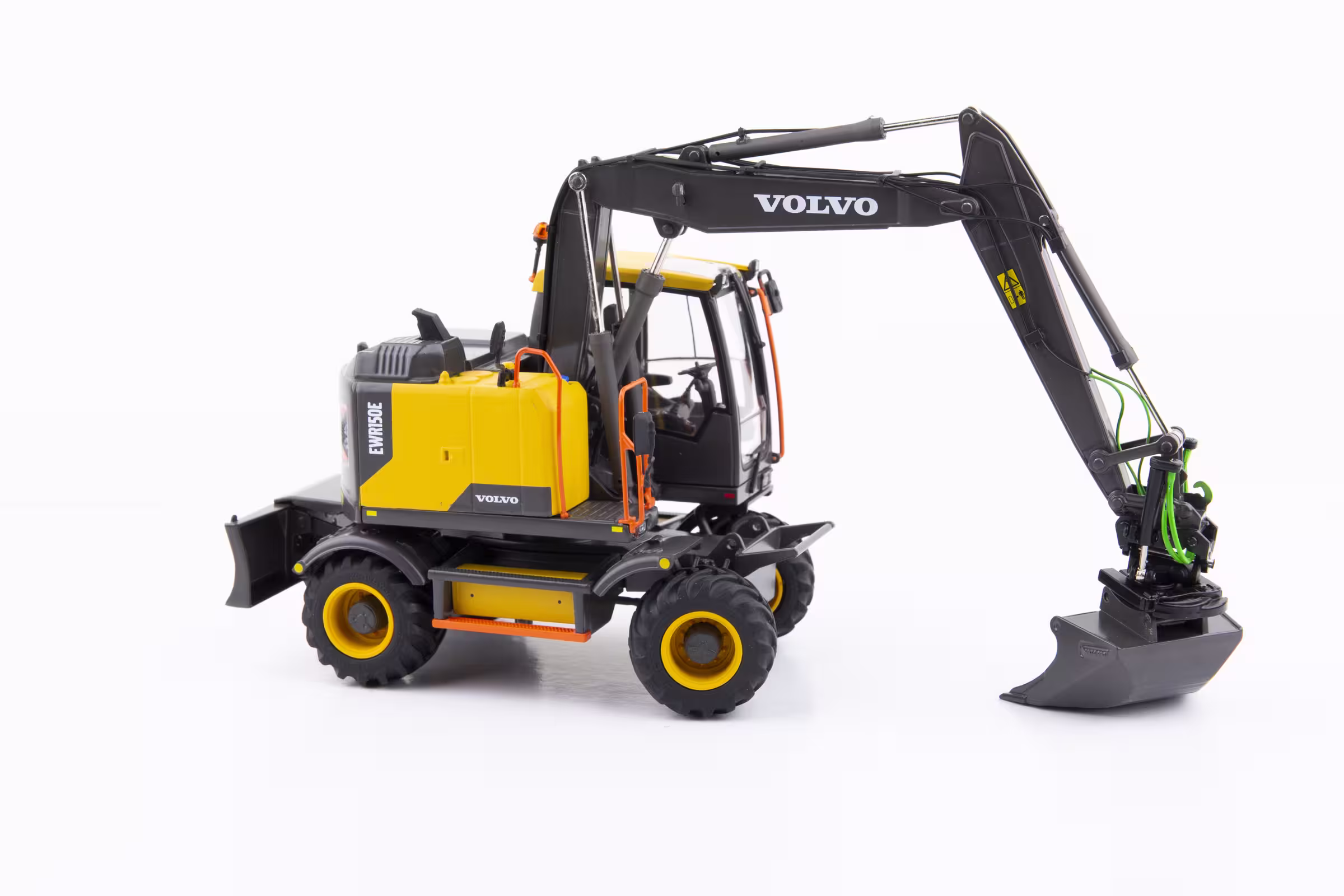 Volvo EWR150E Mobilbagger Nokian Reifen Modell von AT Collections 1:32 eilbote-onlineshop - Agrarfox