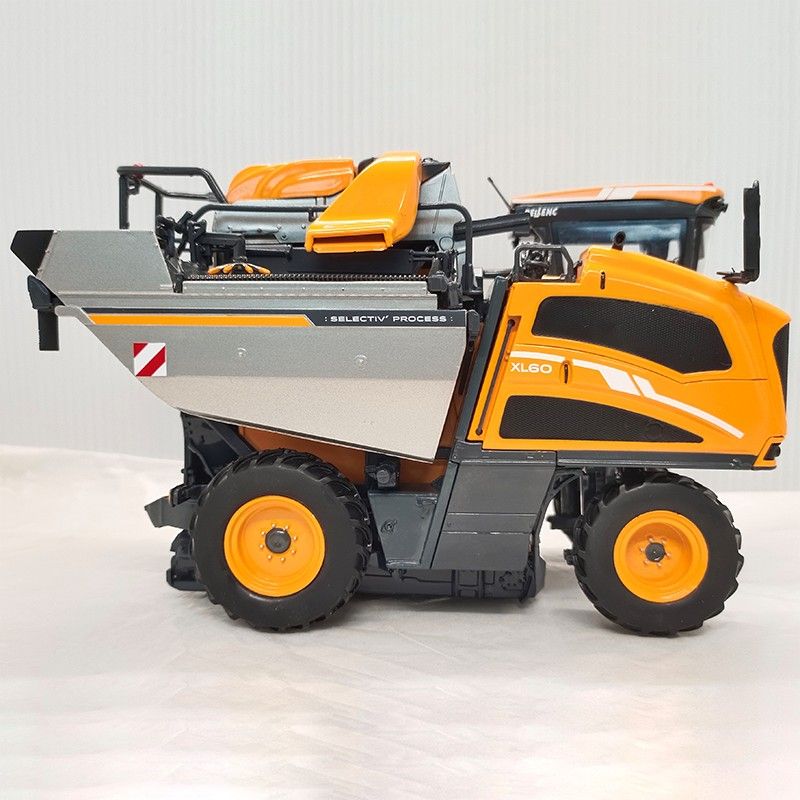 Pellenc Optimum XL60 Traubenvollernter Modell von Ros 1:32