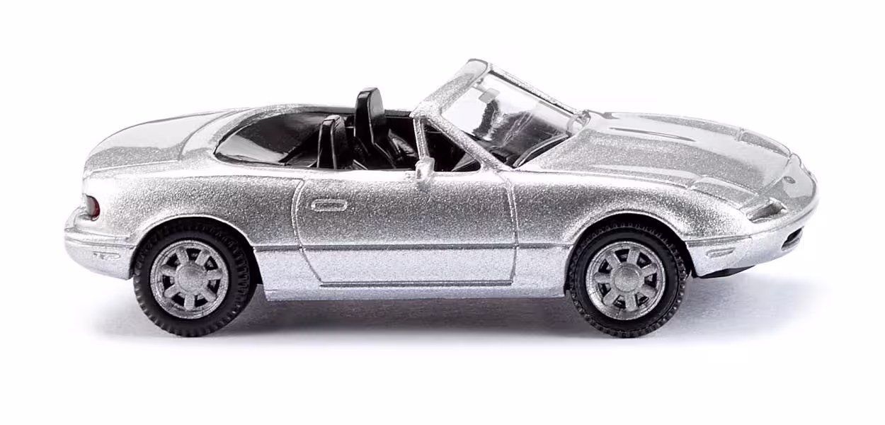 MA76458-1 Artikelname: Mazda MX5 - silverstone met. Originalhersteller: Mazda von Wiking im Maßstab: 1:87 Hersteller-Nr: 018807