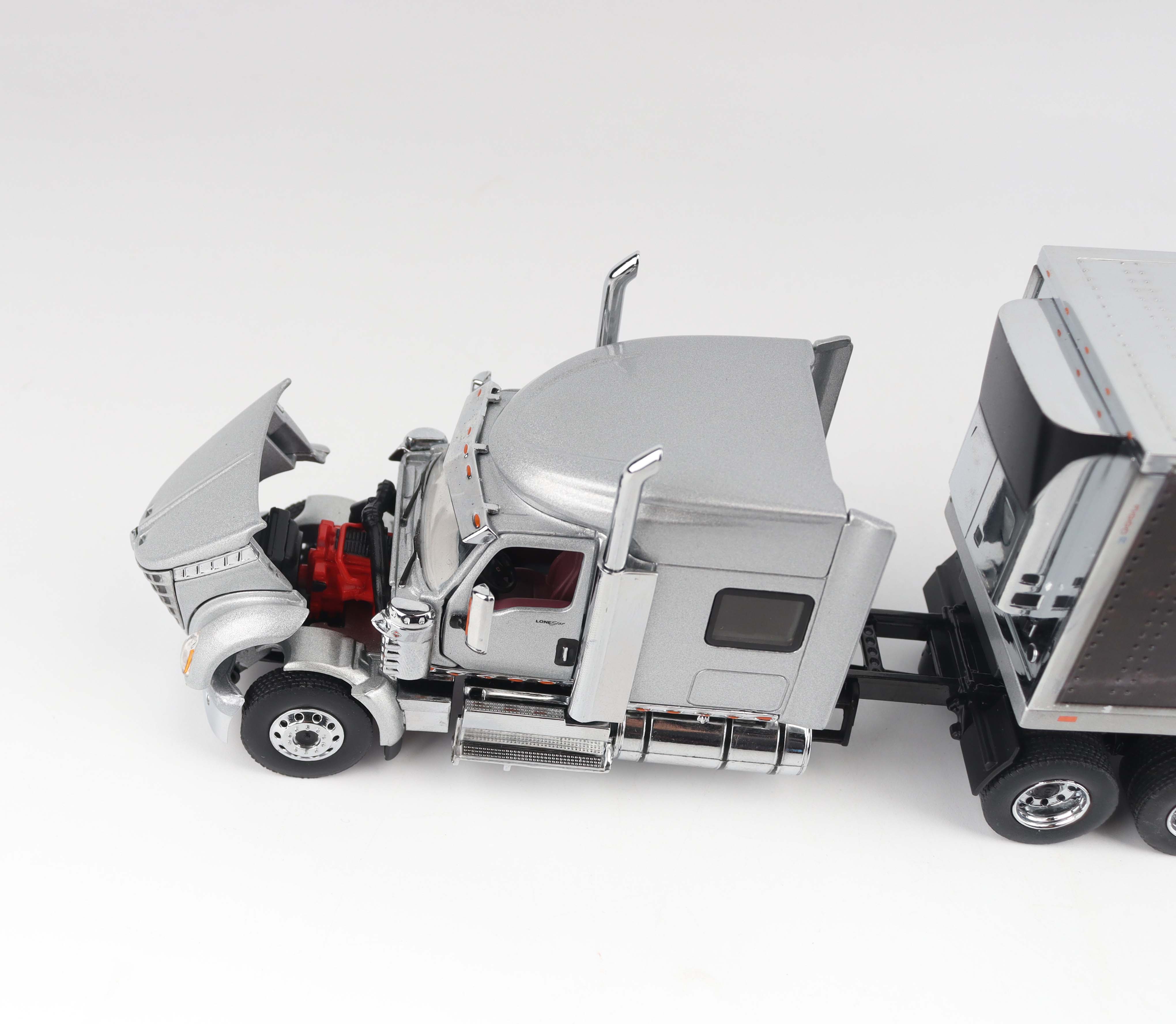 Lonestar mit Bagger-Grafiken Modell von DieCast Masters 1:50