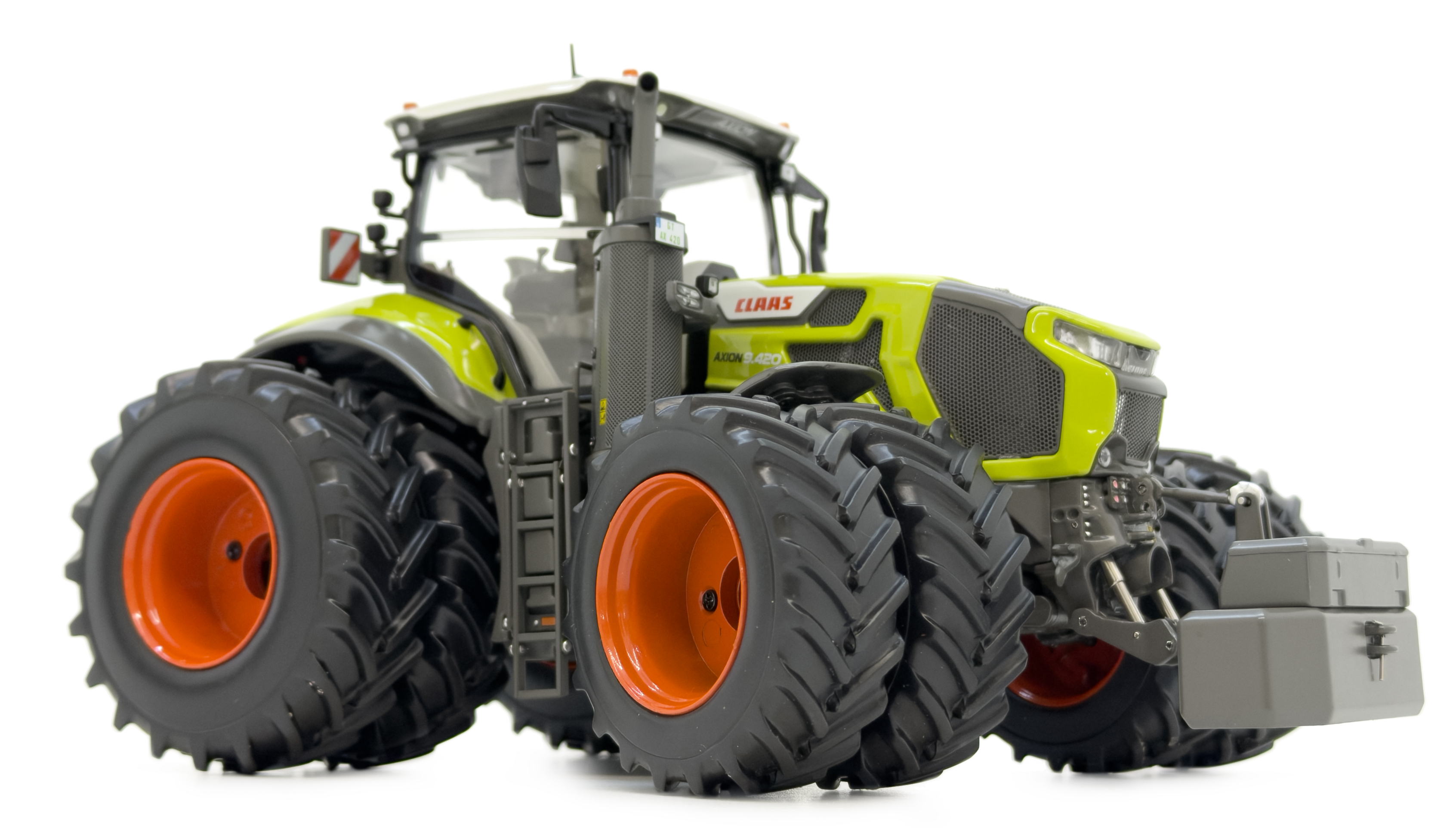 Claas Axion 9.420 mit Zwillingsbereifung Modell von MarGe Models 1:32