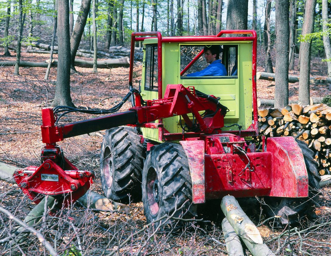 Werner MB-trac im Forst