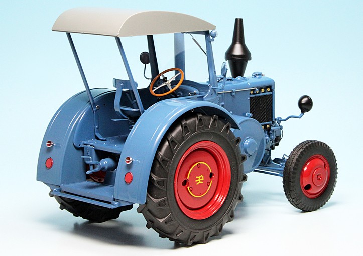 Lanz Bulldog D 9506 blau Modell von Schuco 1:18