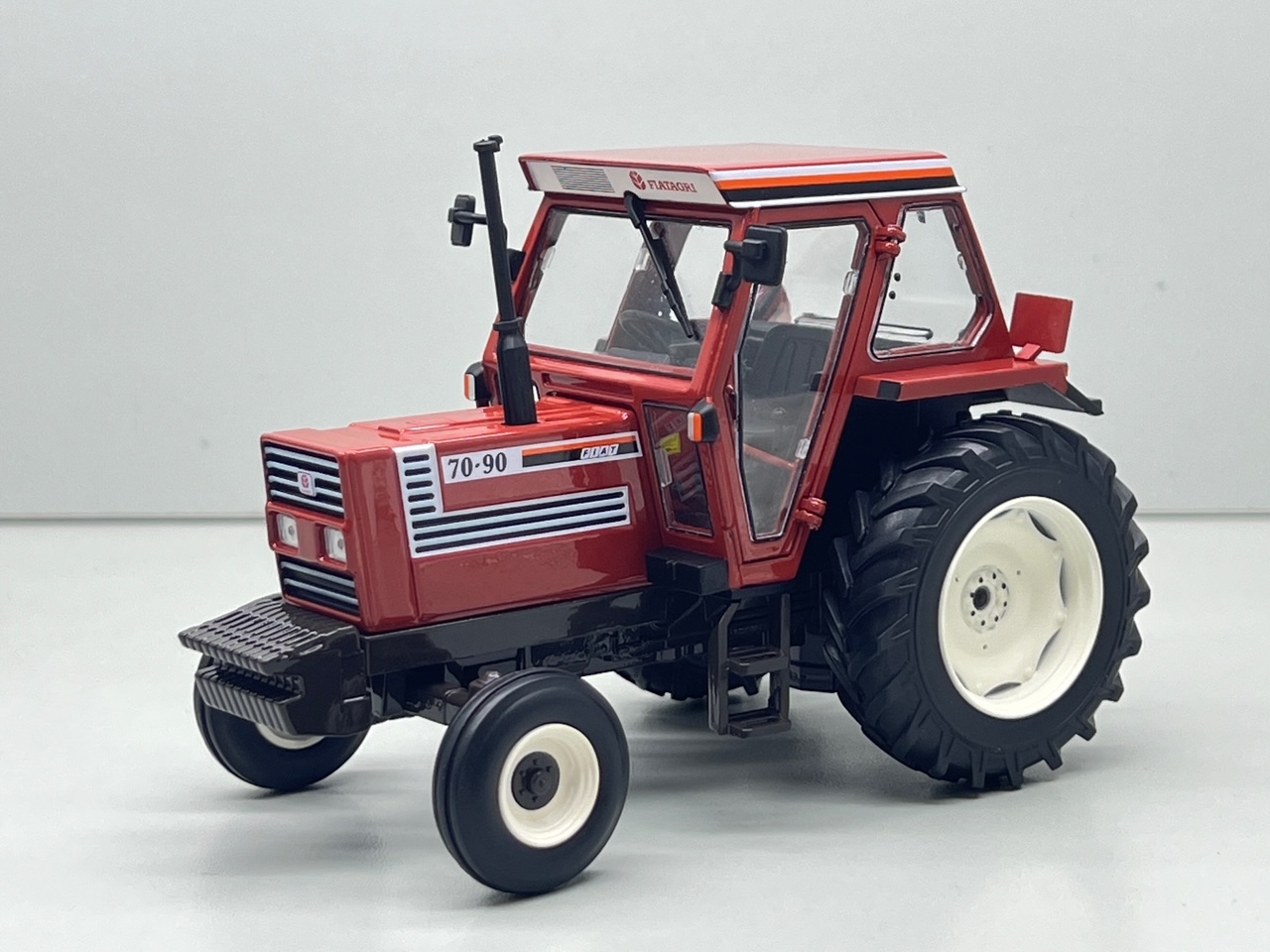 Fiat 70.90 Modell von Replicagri 1:32