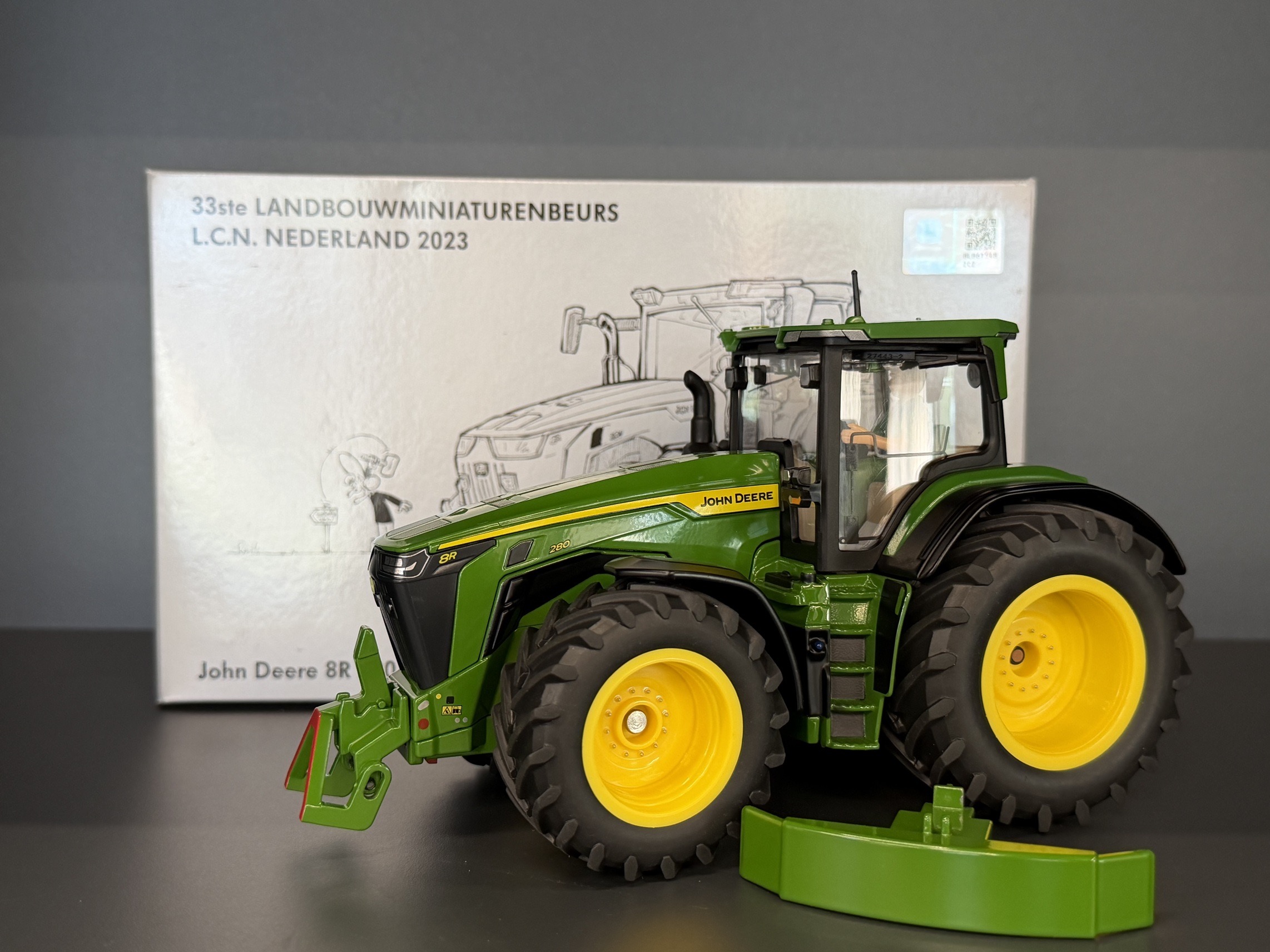 MA76863-1 Artikelname: John Deere 8R 380 LCN 2023 Limited Edition Originalhersteller: John Deere von Siku im Maßstab: 1:32 Hersteller-Nr: 3290-LCN2023