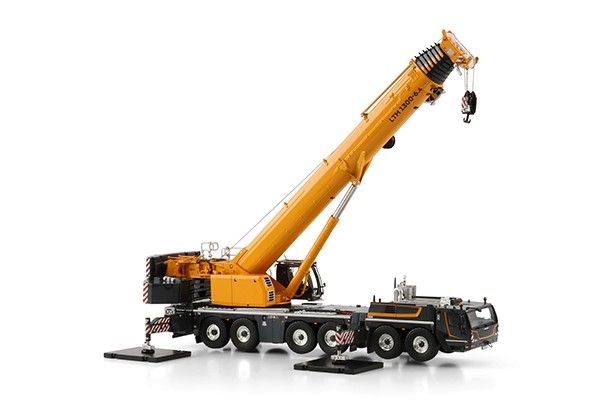 Liebherr Mobilkran LTM 1300-6.4 Modell von  1:50